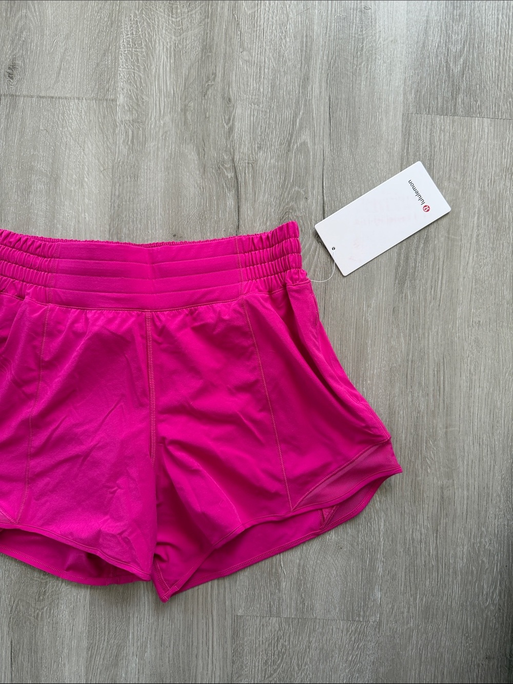 lululemon athletica Vibrant Pink Hotty Hot 6 Athletic Shorts 4” NWT